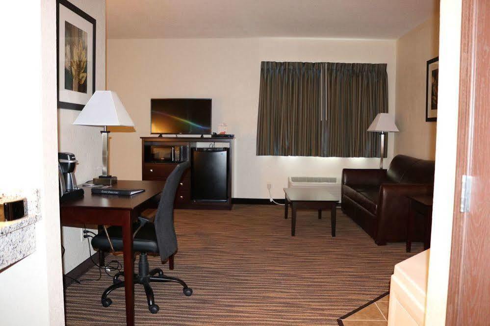 Cobblestone Inn & Suites Maryville Exteriör bild